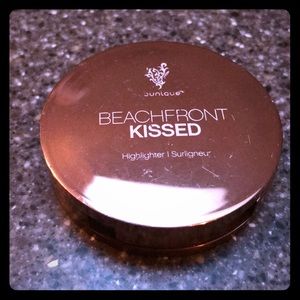 Younique beachfront kissed bronzer - Belize